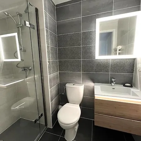 Apartment Casa Areka T3 Rez De Jardin Standing, Proche