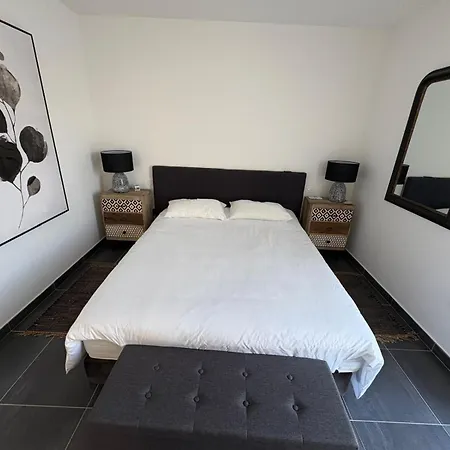 Apartment Casa Areka T3 Rez De Jardin Standing, Proche Frejus